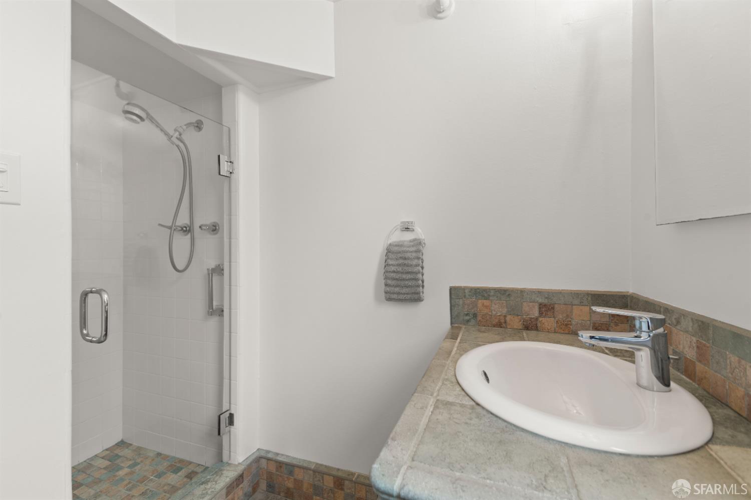 392-394 Chestnut Street