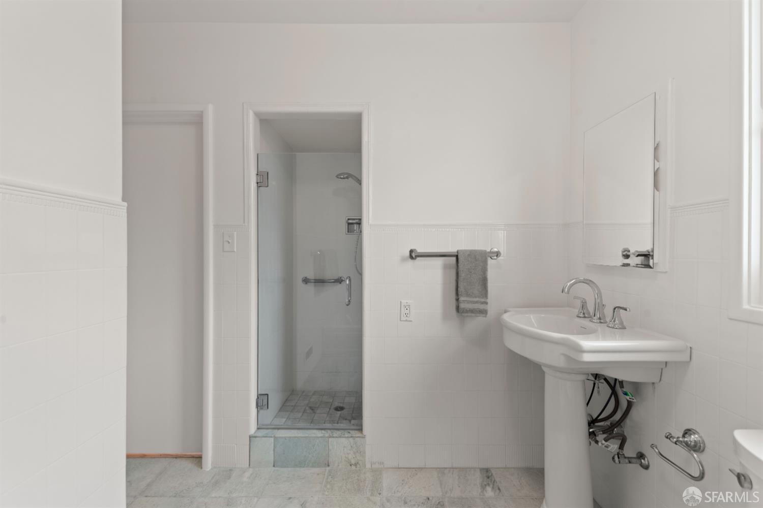 392-394 Chestnut Street