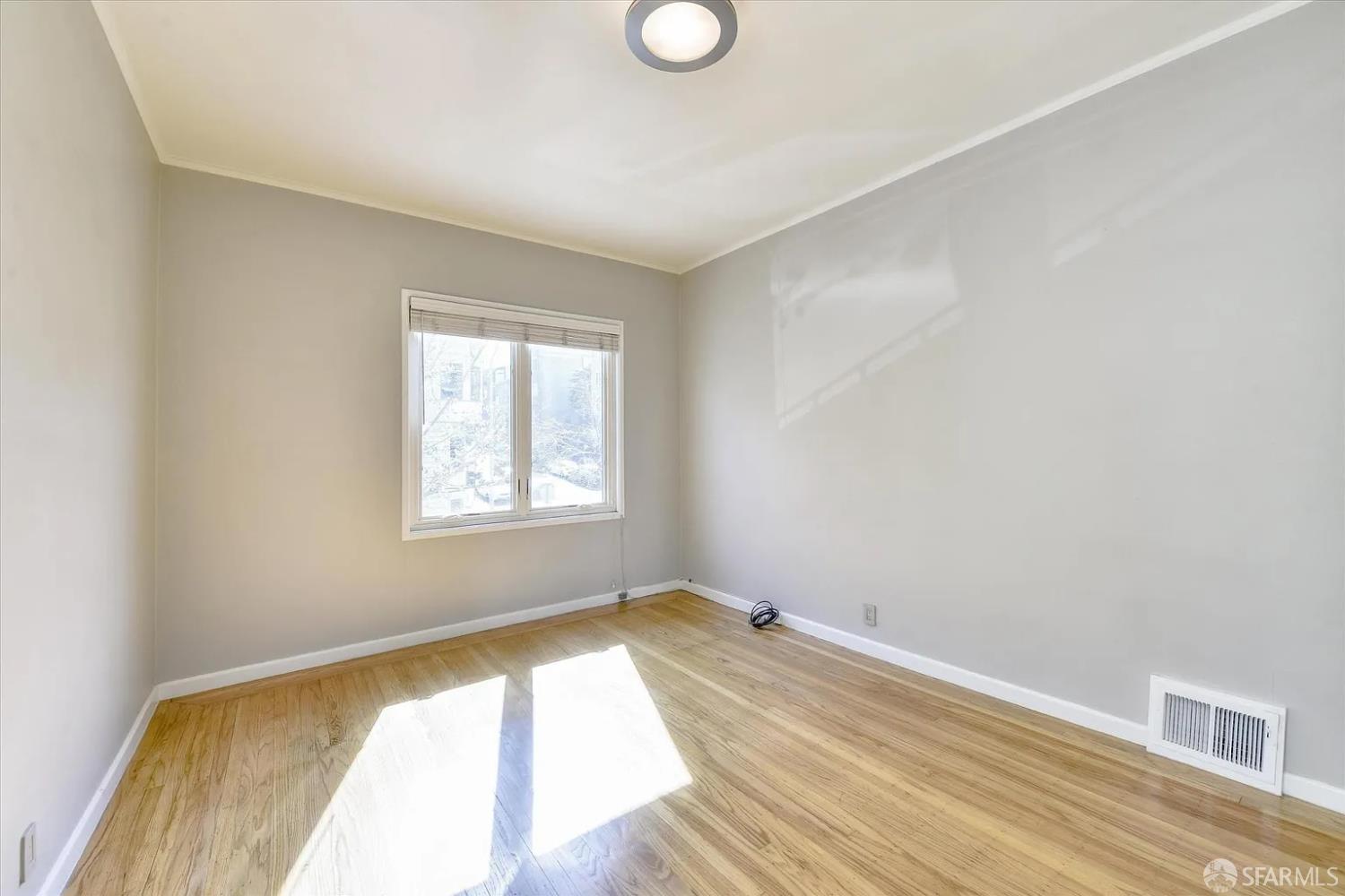 392-394 Chestnut Street