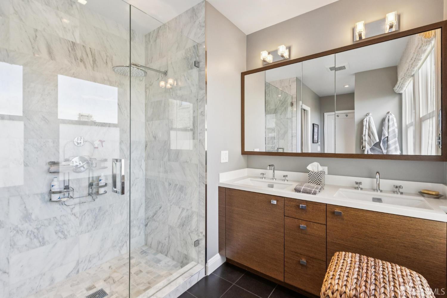 1100 Sacramento Street # 302