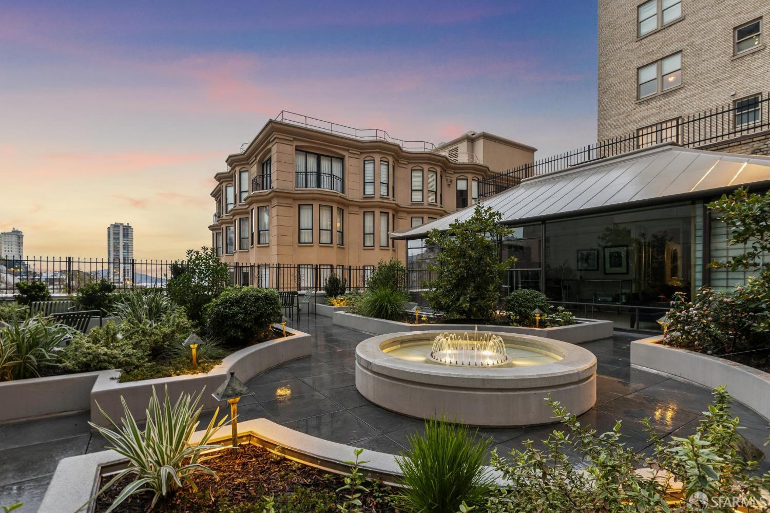 1100 Sacramento Street # 302