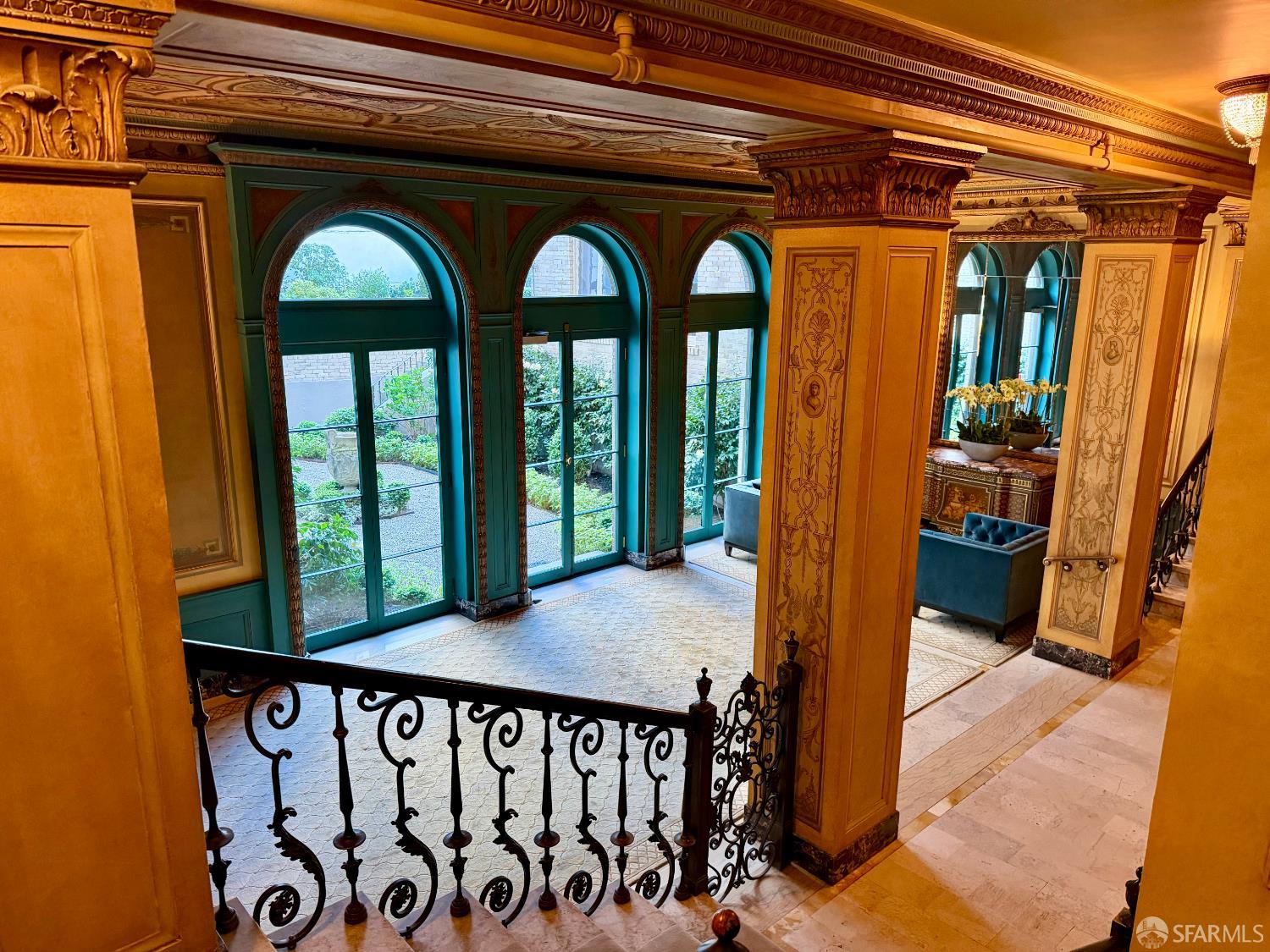 1100 Sacramento Street # 302