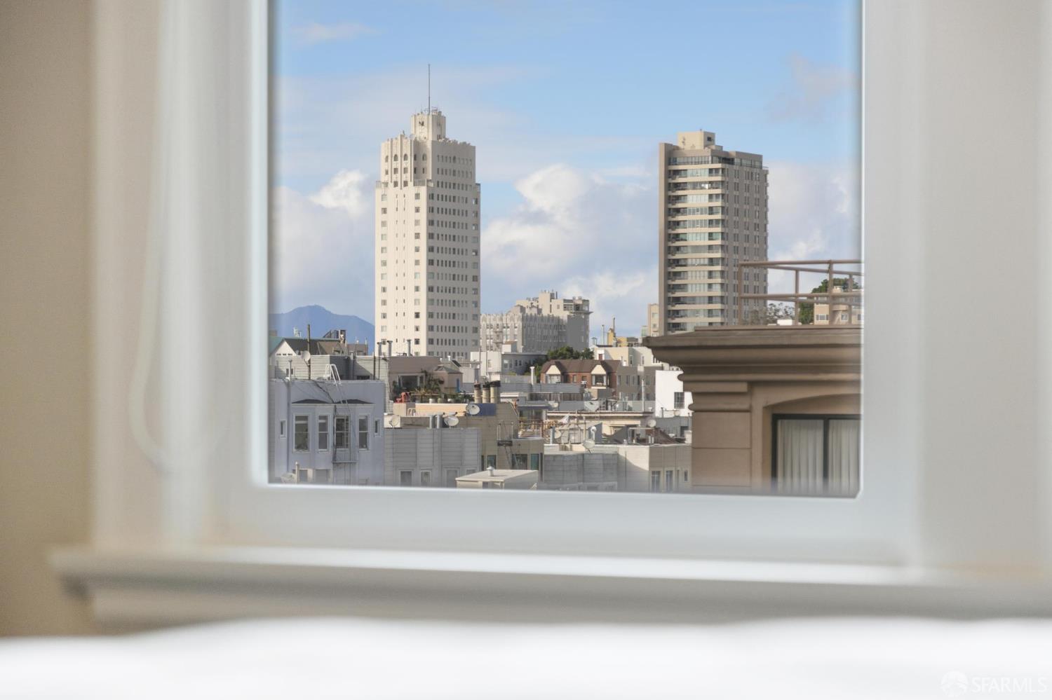 1100 Sacramento Street # 302