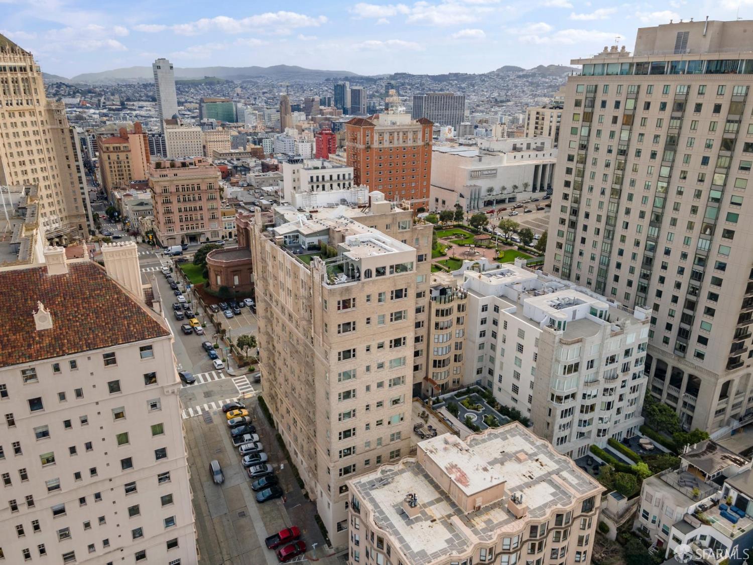 1100 Sacramento Street # 302