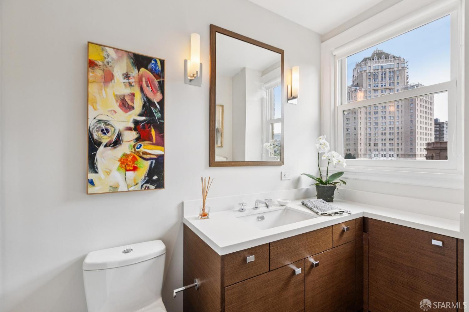 1100 Sacramento Street # 302