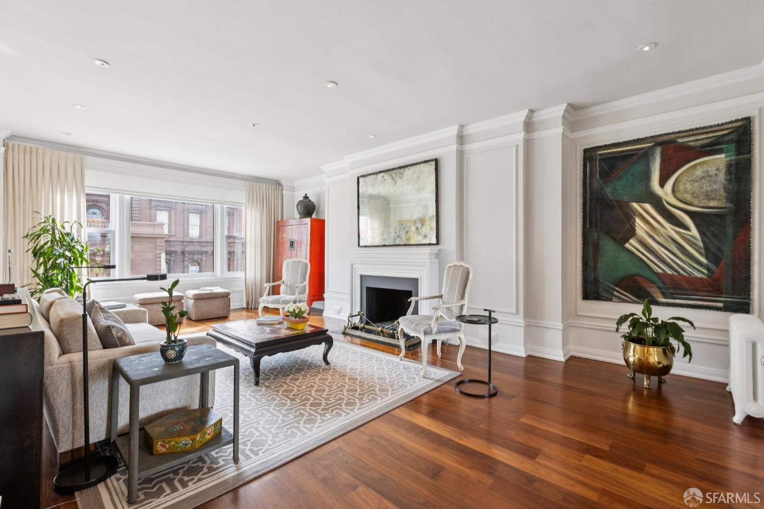 1100 Sacramento Street # 302