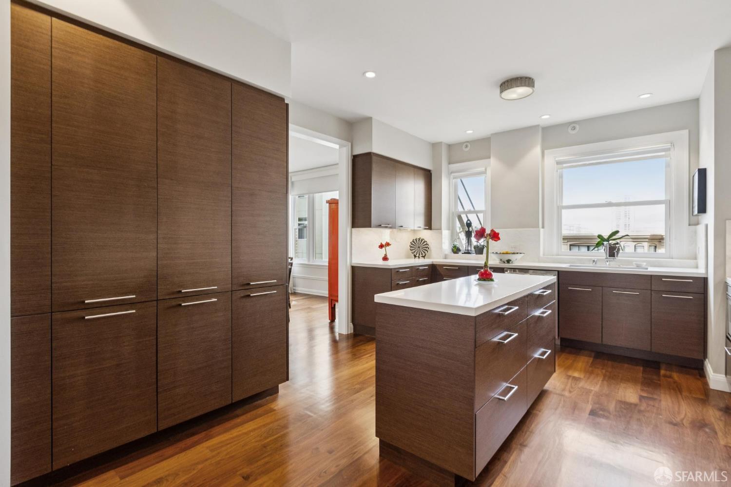 1100 Sacramento Street # 302