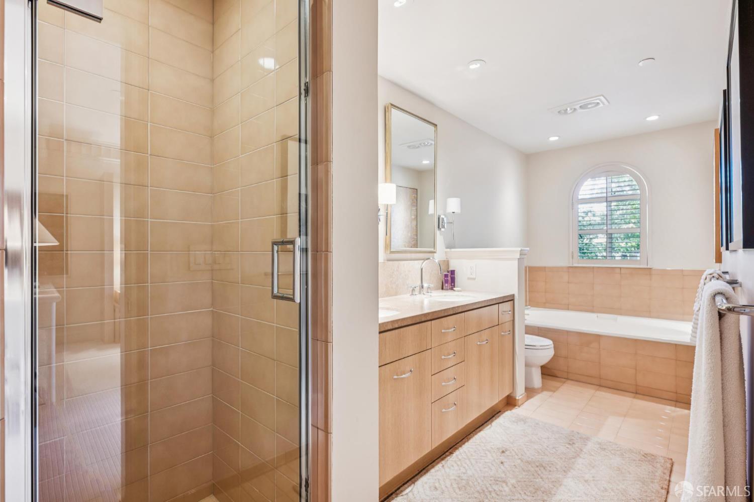 1150 Lombard Street # 28