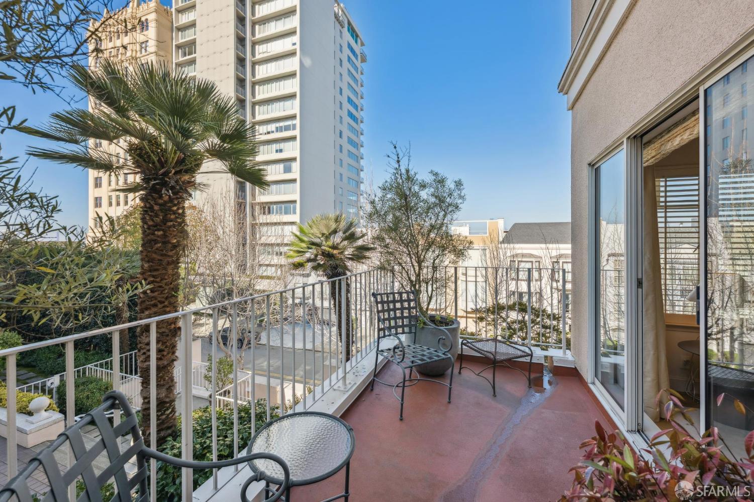 1150 Lombard Street # 28