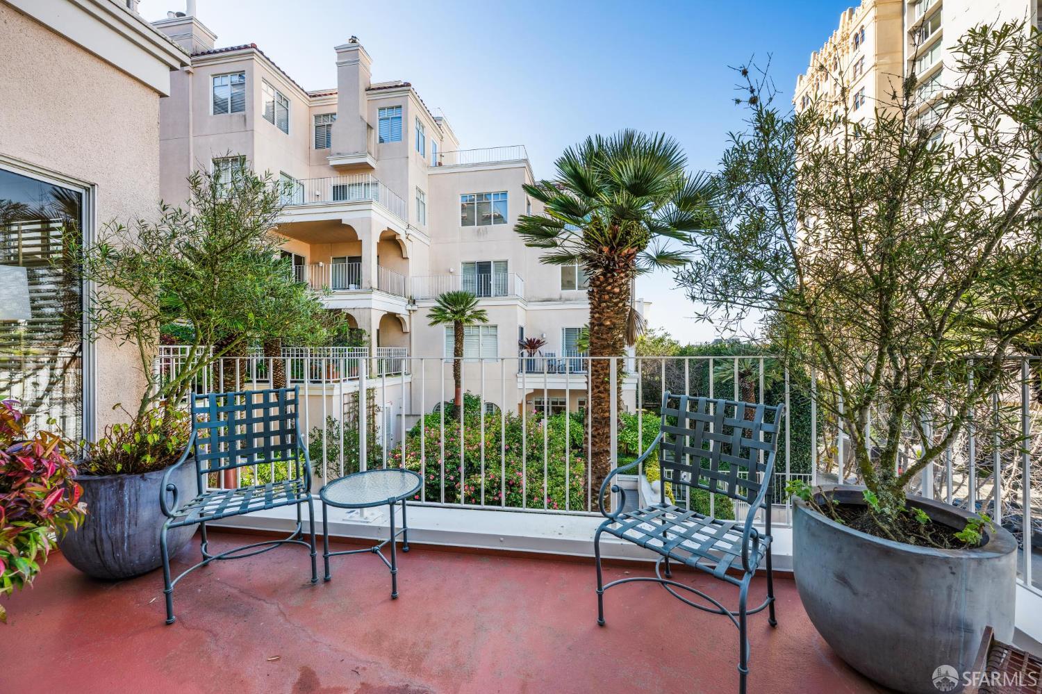 1150 Lombard Street # 28