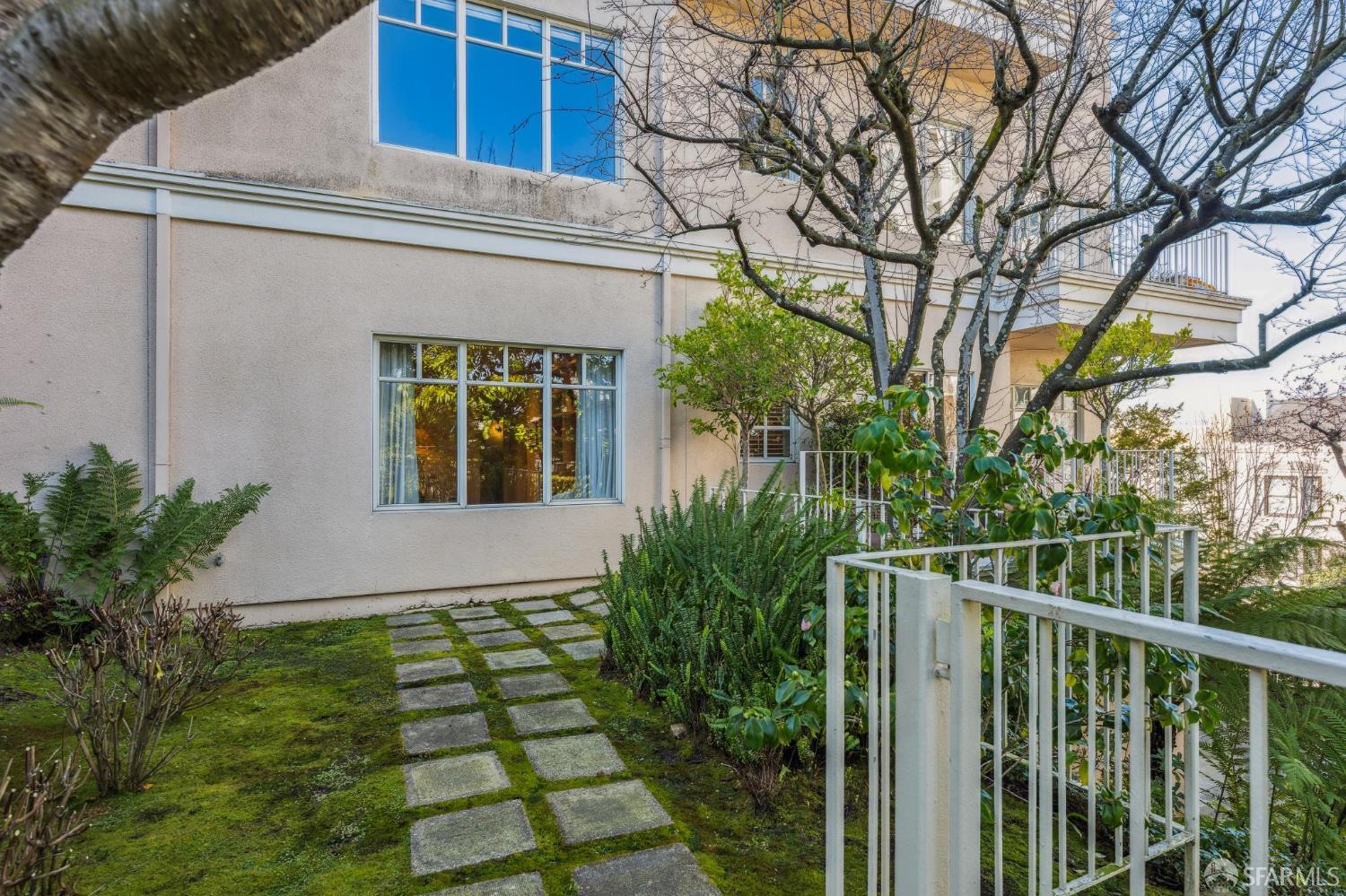 1150 Lombard Street # 28