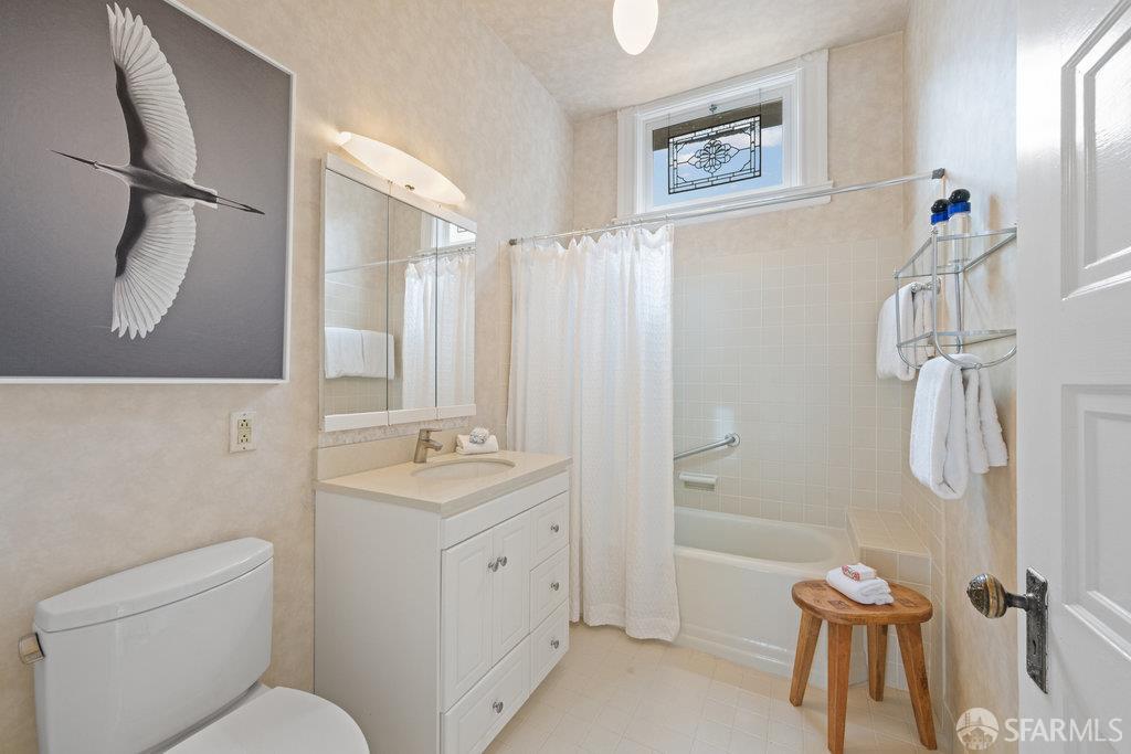 171-73 Buena Vista Avenue