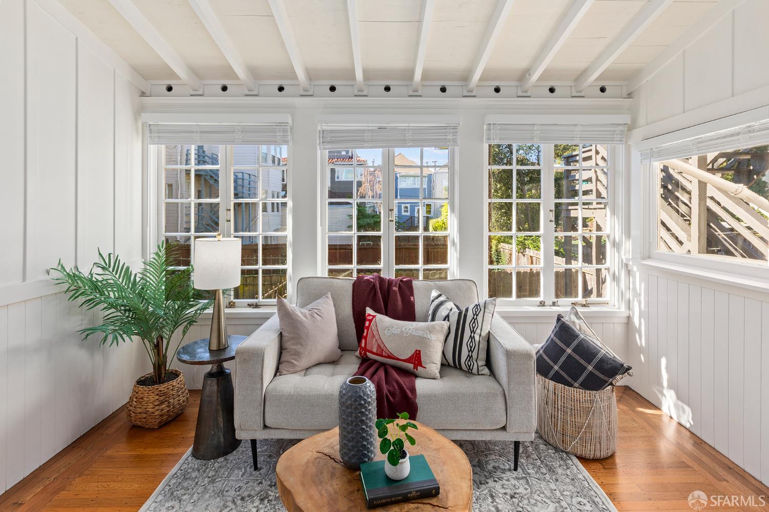 1231-1233 4th Avenue