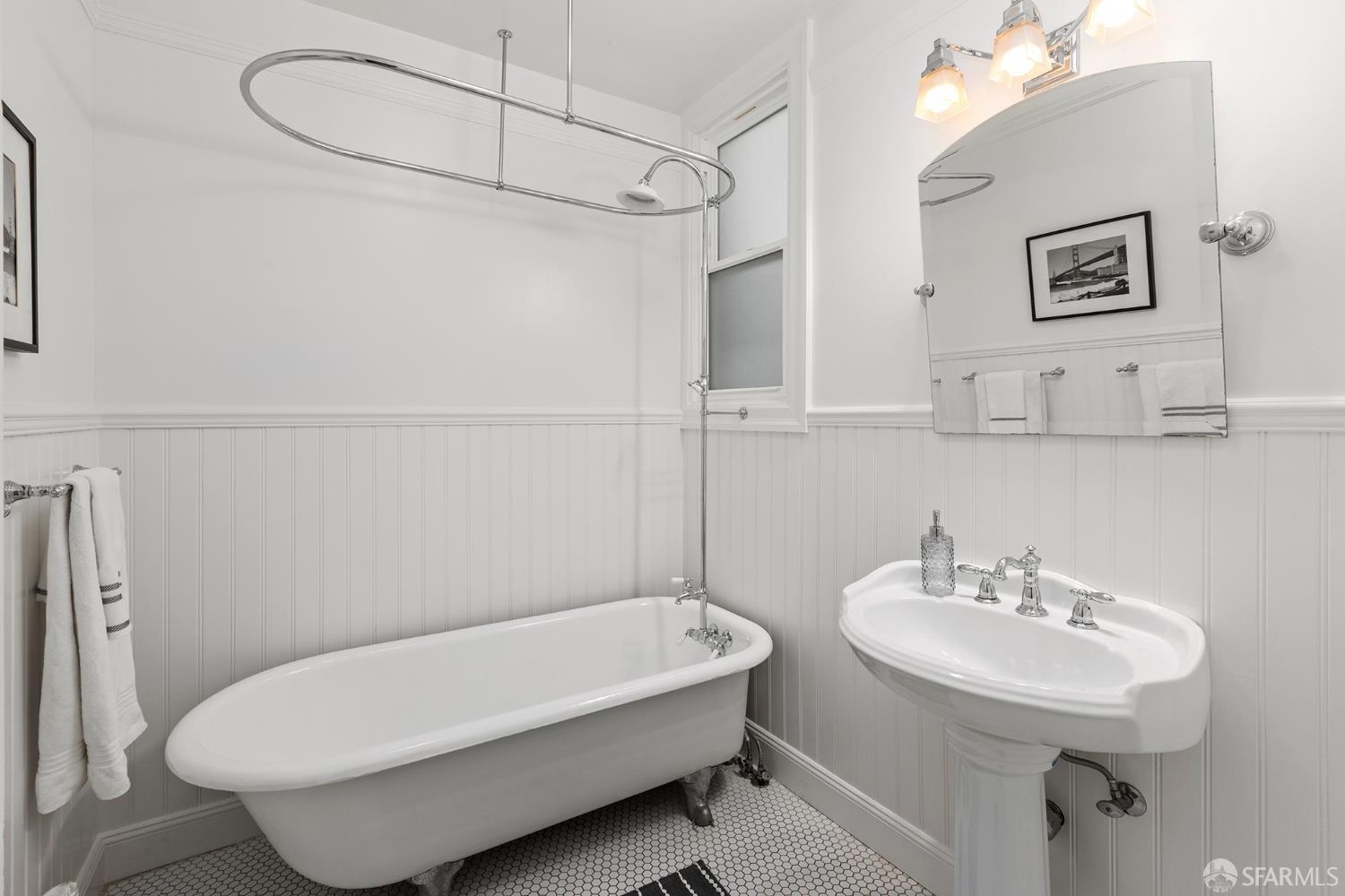 1231-1233 4th Avenue