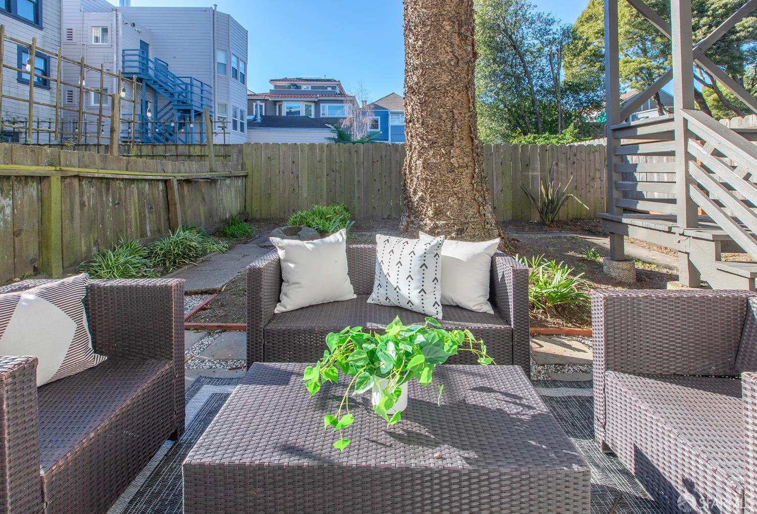 1231-1233 4th Avenue