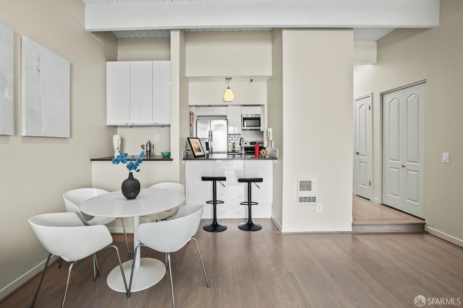 1960 Hayes Street # 13