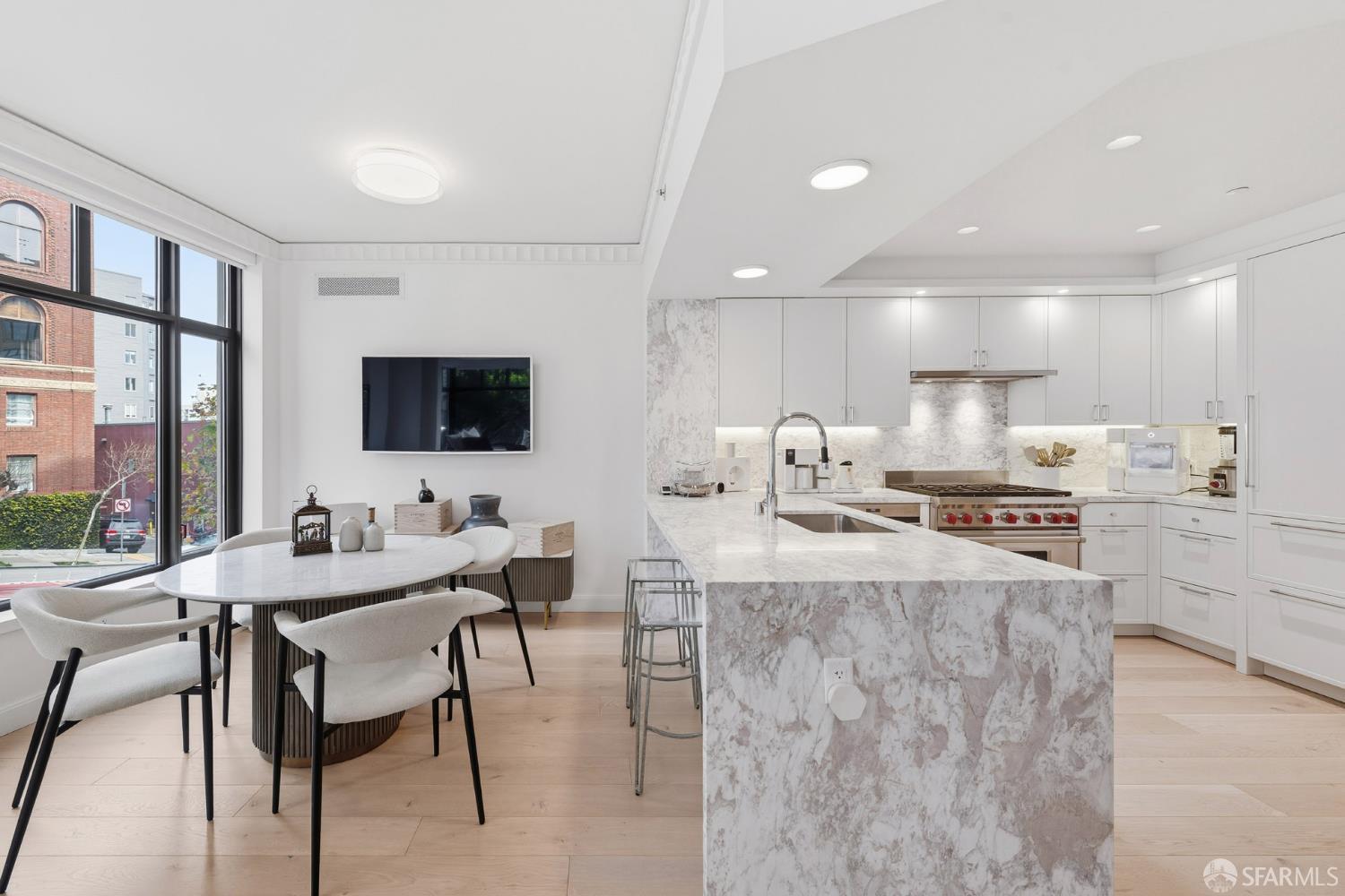 875 California Street # 407