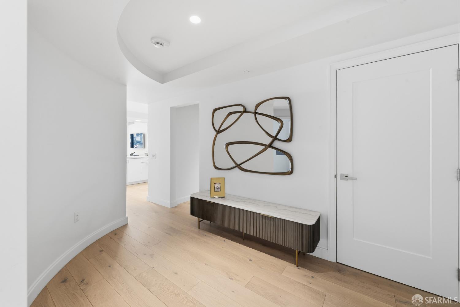 875 California Street # 407