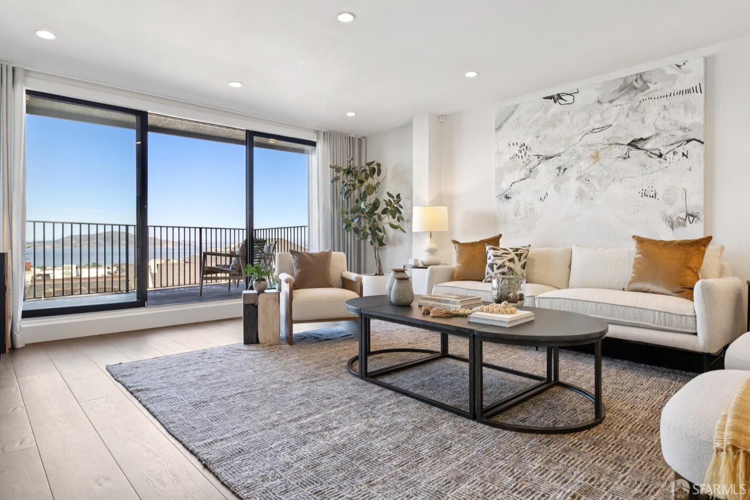 2295 Vallejo Street # 409