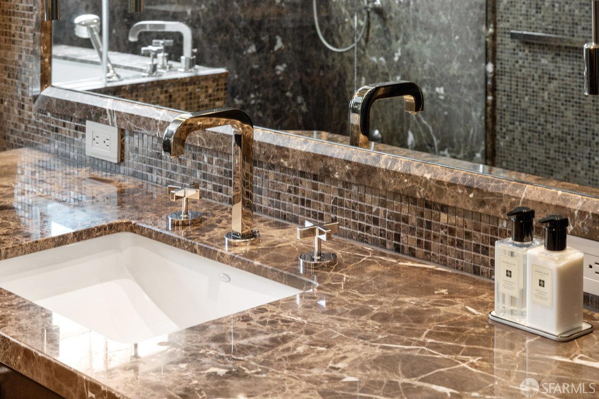 720 Clementina Street