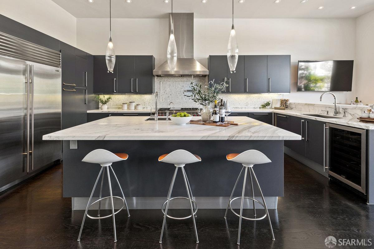 720 Clementina Street