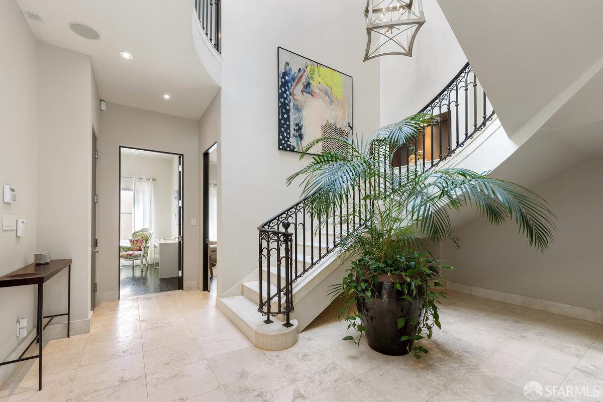 720 Clementina Street