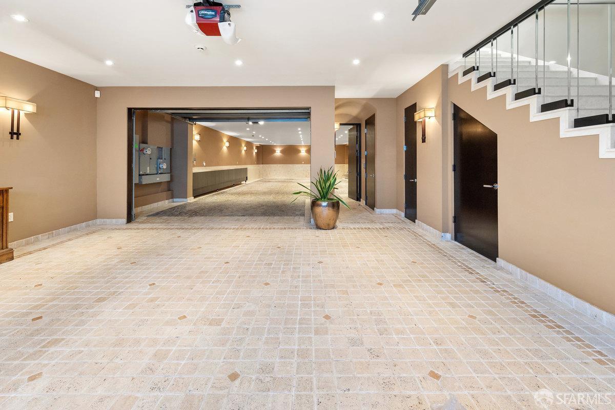 720 Clementina Street