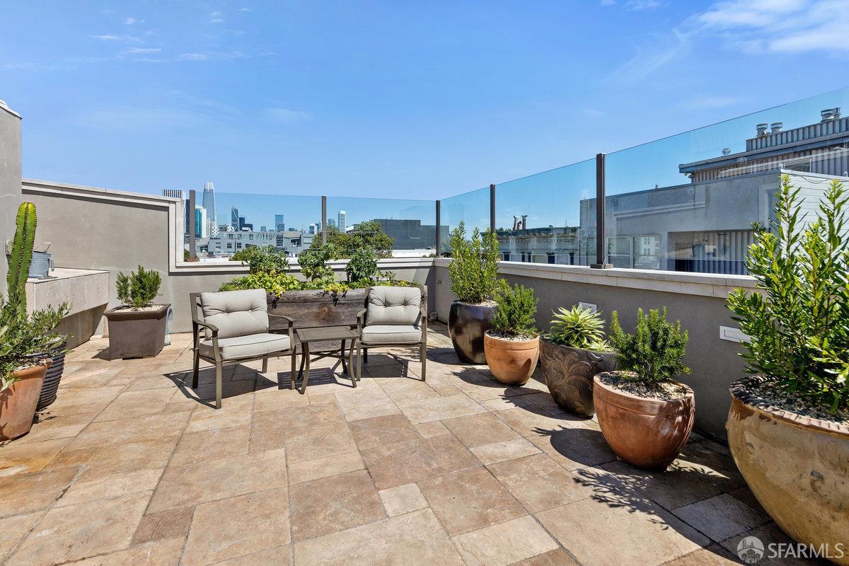 720 Clementina Street