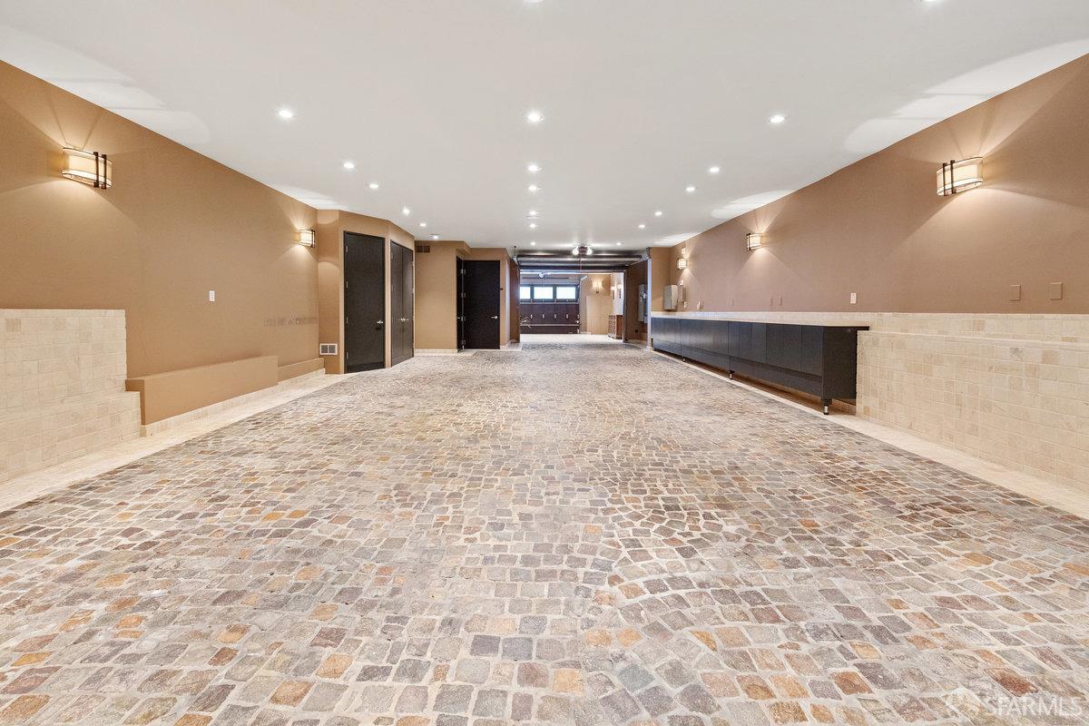 720 Clementina Street