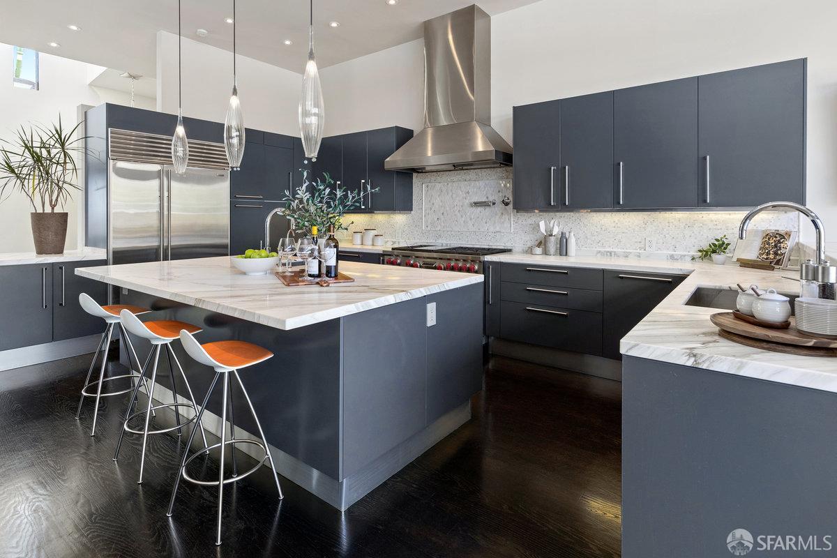 720 Clementina Street