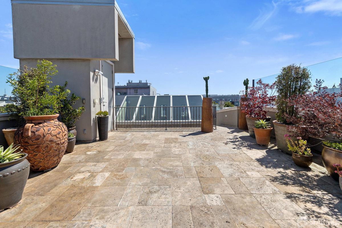 720 Clementina Street