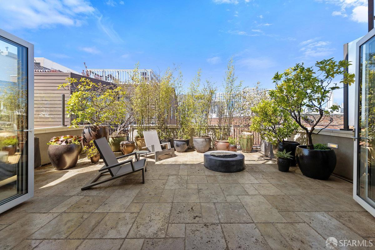 720 Clementina Street