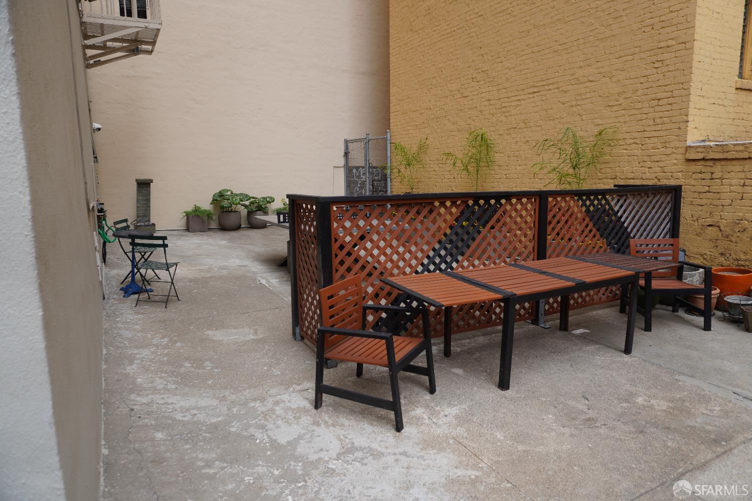 630 Mason Street # 403