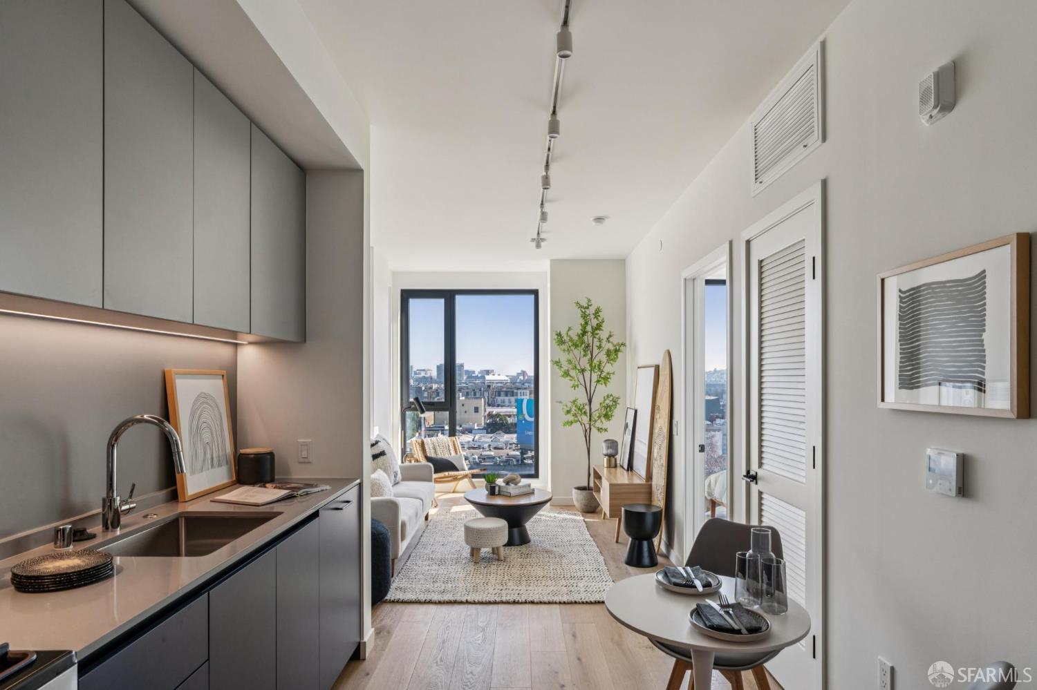 988 Harrison Street Unit: JR6