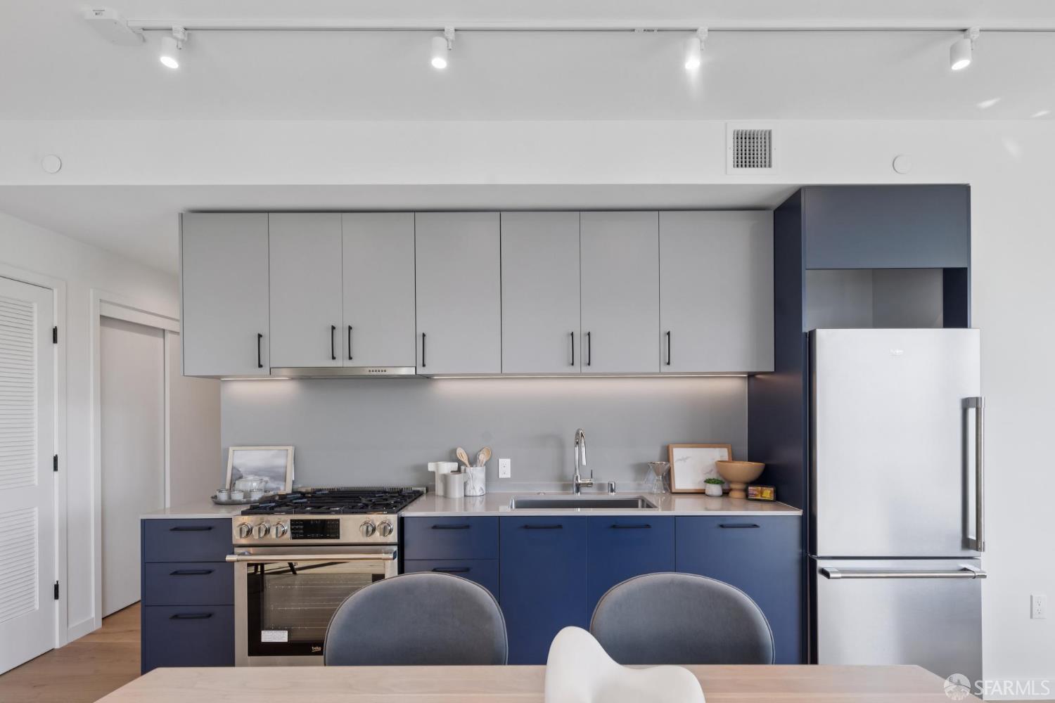 988 Harrison Street Unit: CN4