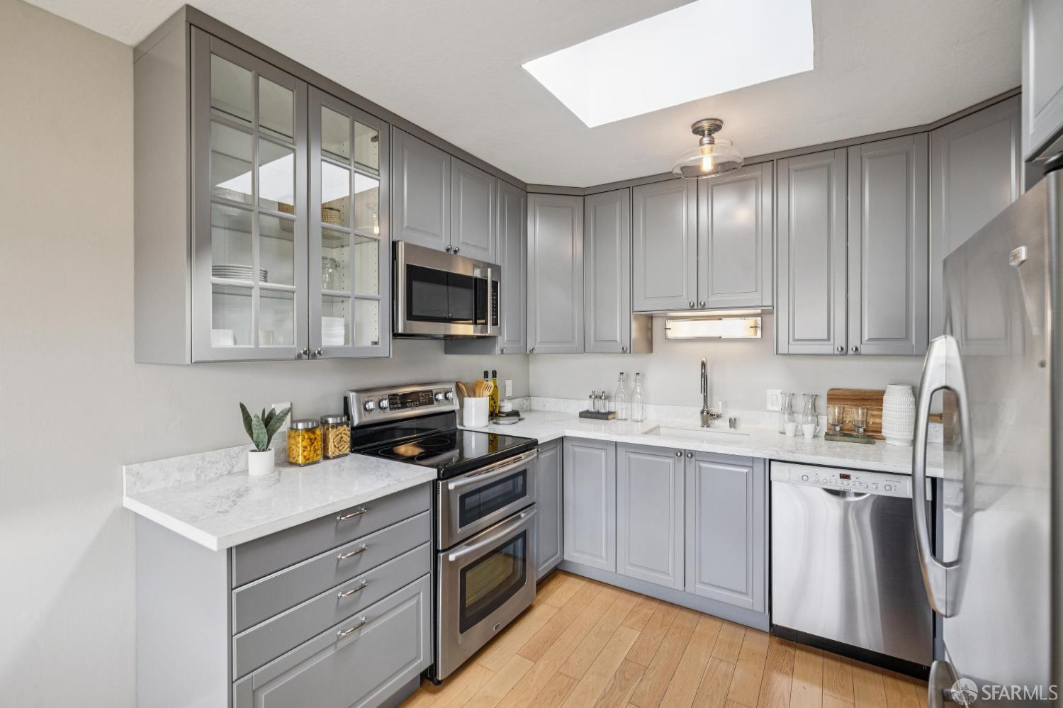 935 Filbert Street # 3