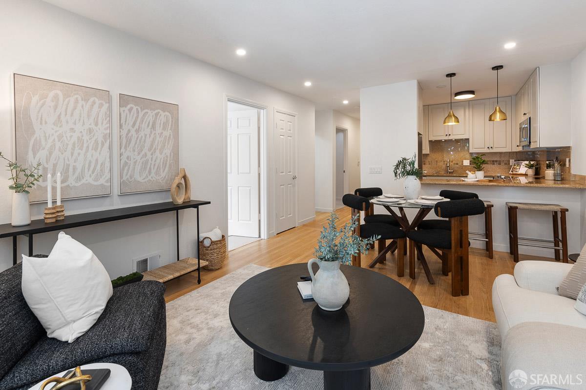 544 Waller Street # 2