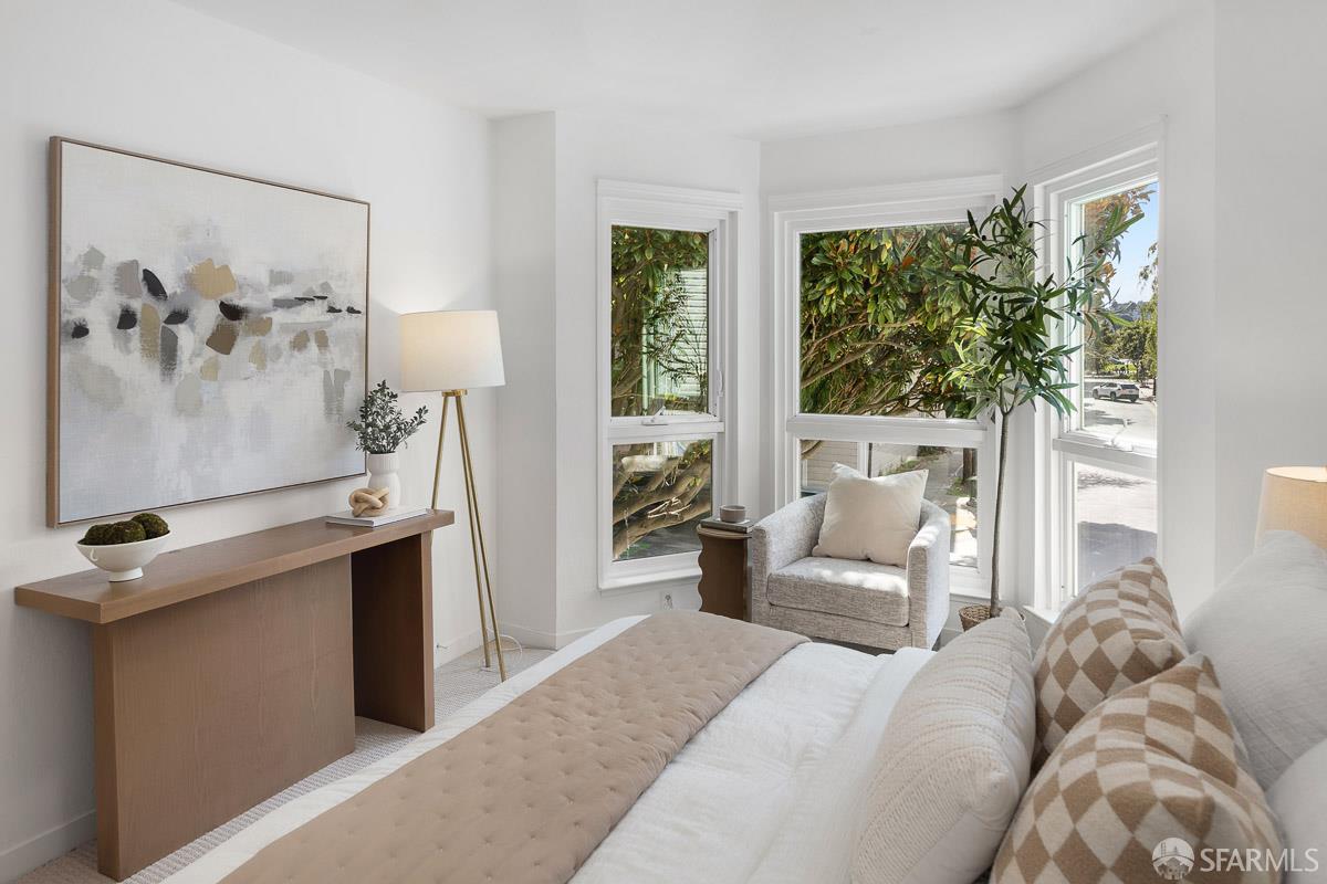 544 Waller Street # 2