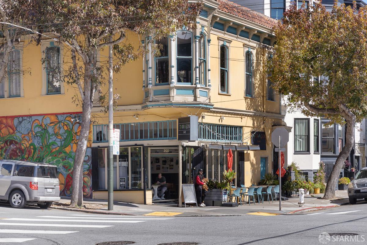 544 Waller Street # 2