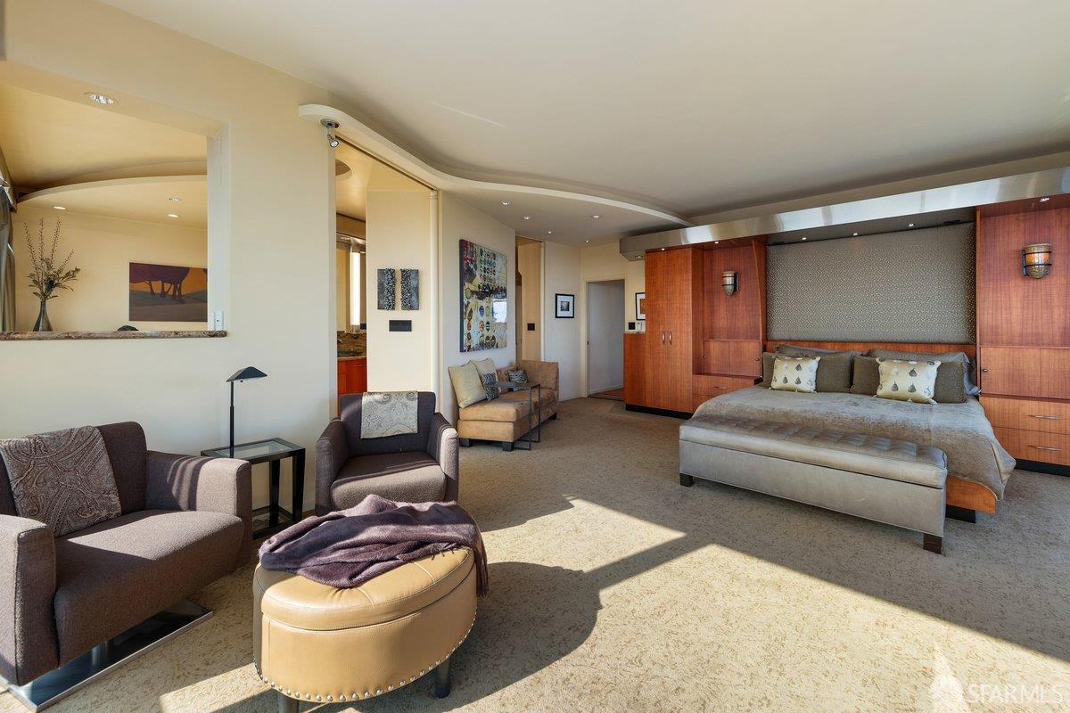 2200 Sacramento Street # 1601