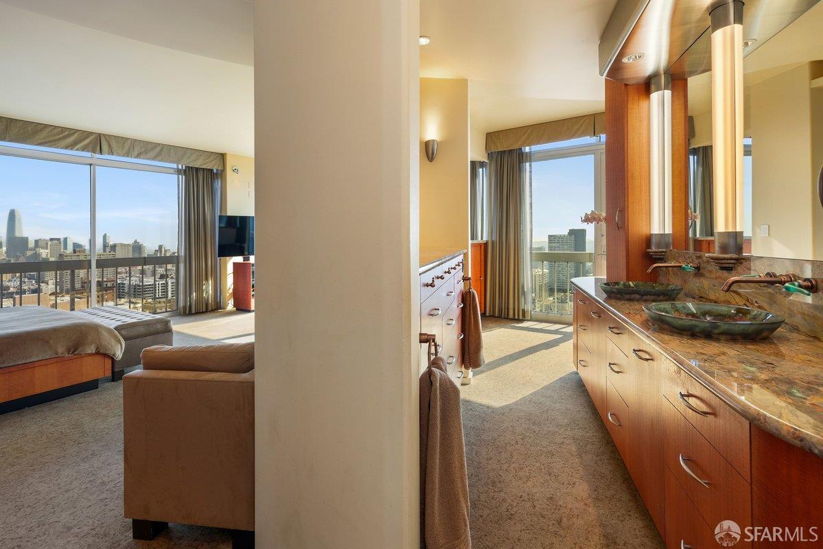 2200 Sacramento Street # 1601