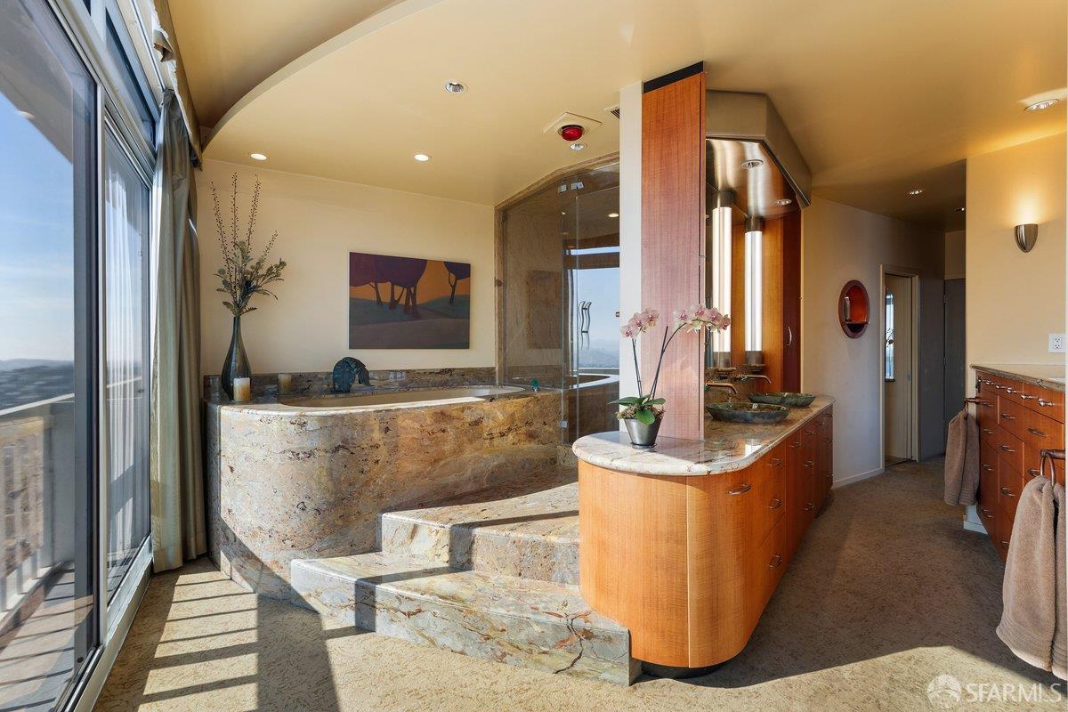 2200 Sacramento Street # 1601