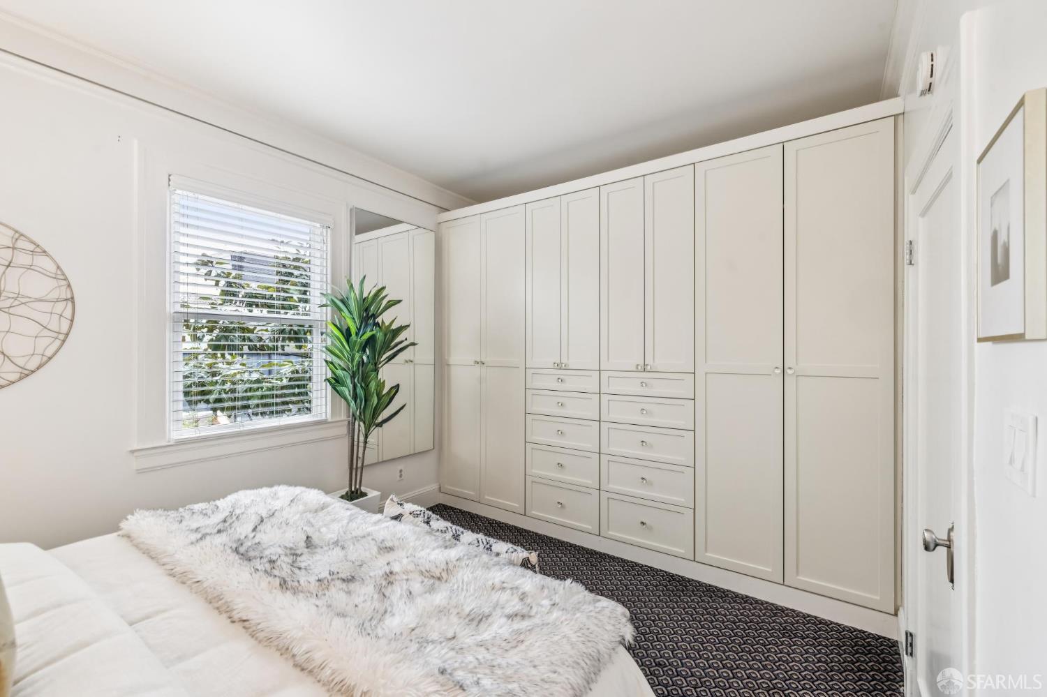 1262 Sacramento Street