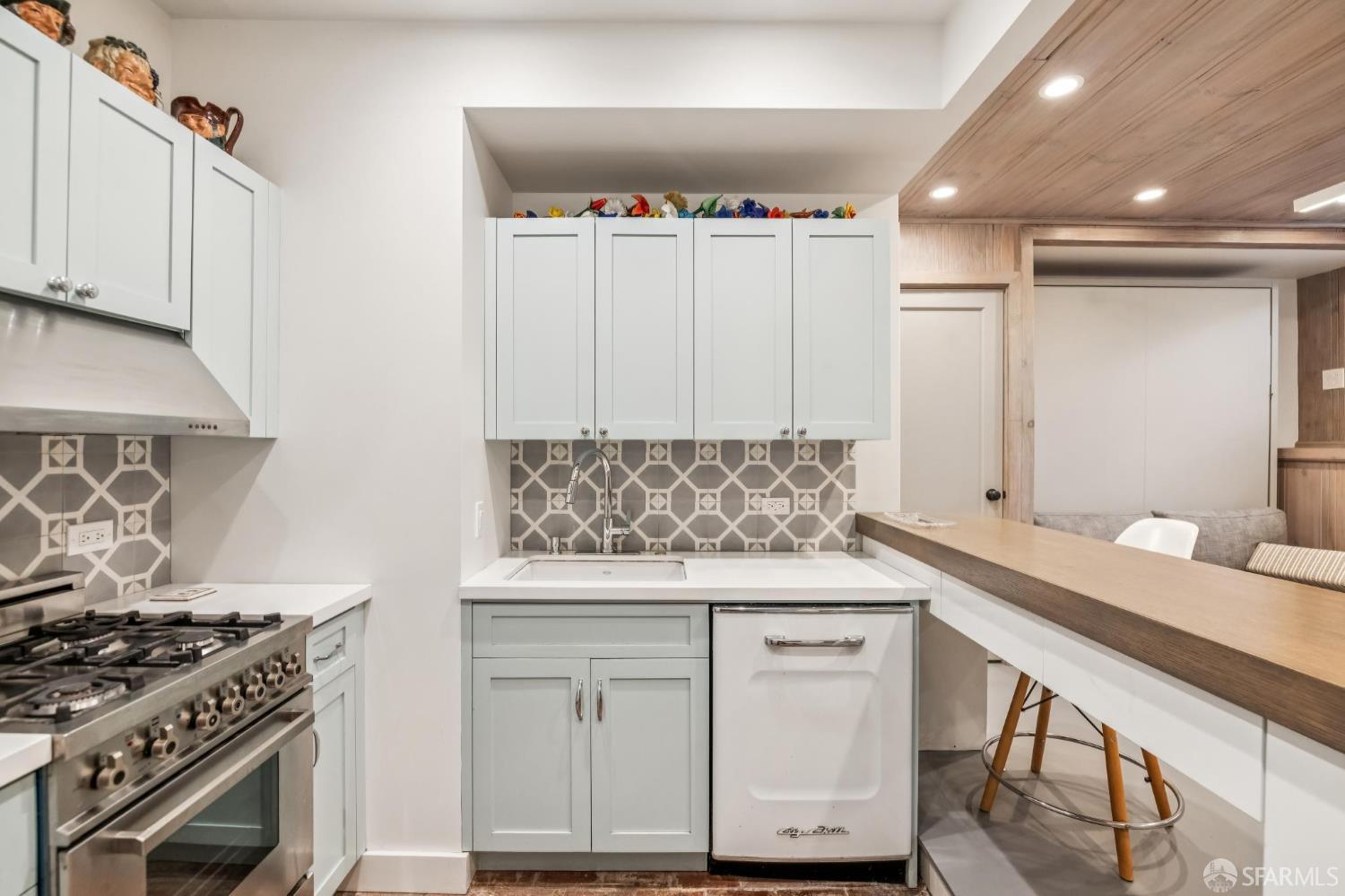 1262 Sacramento Street