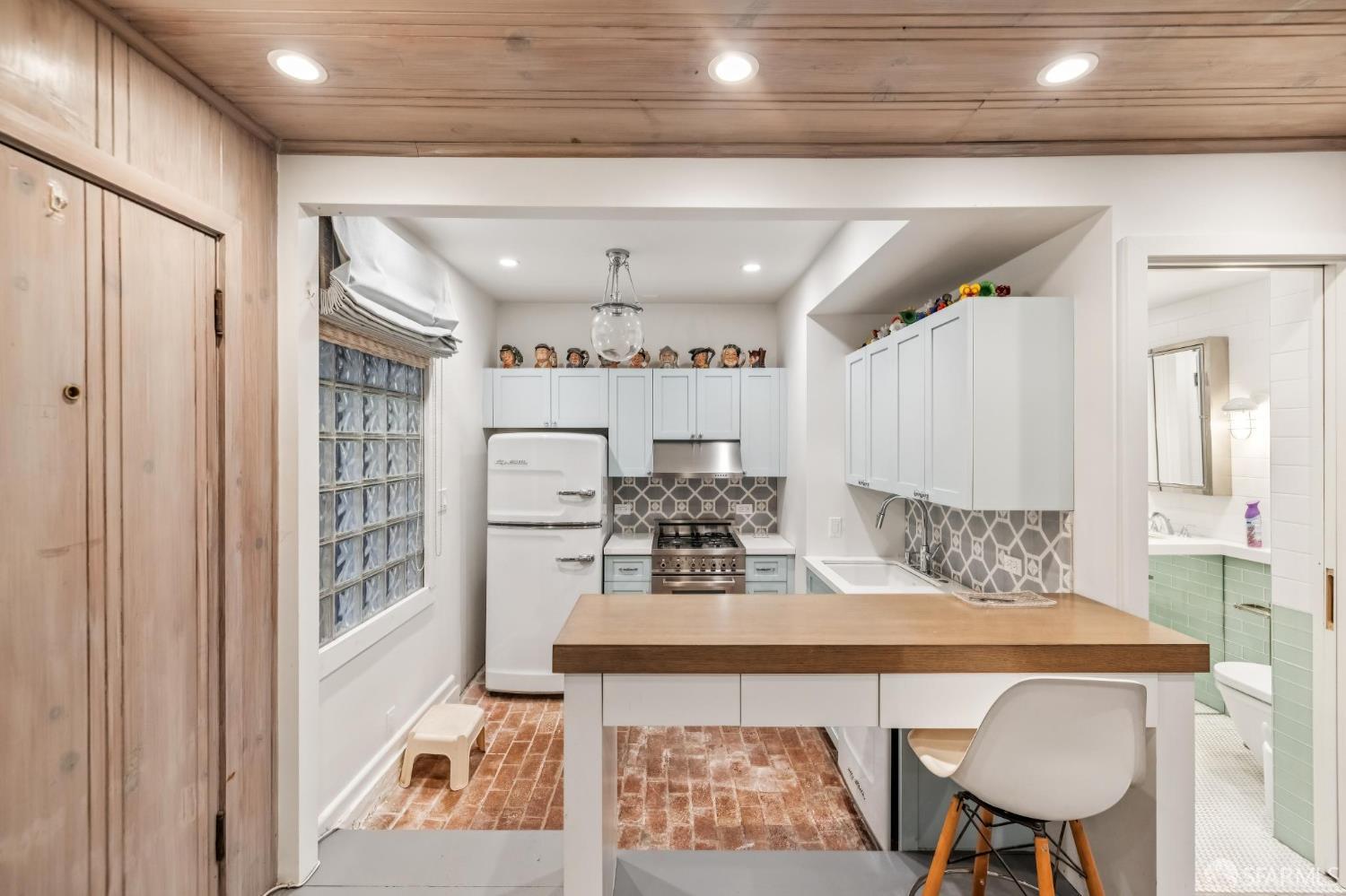 1262 Sacramento Street