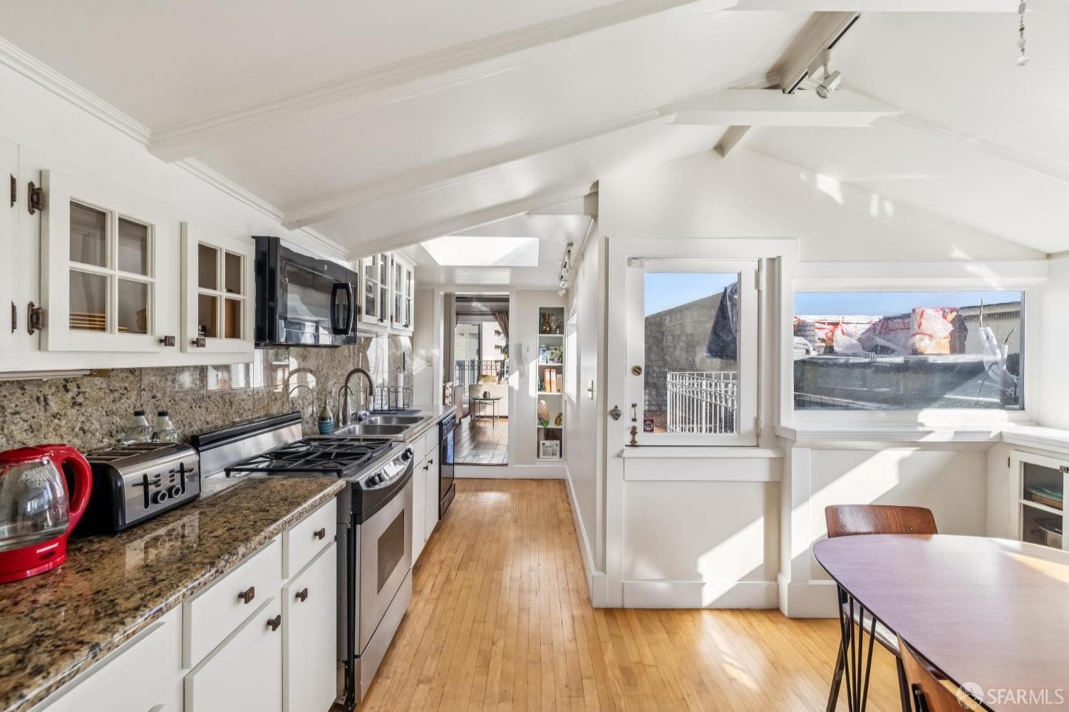 1262 Sacramento Street