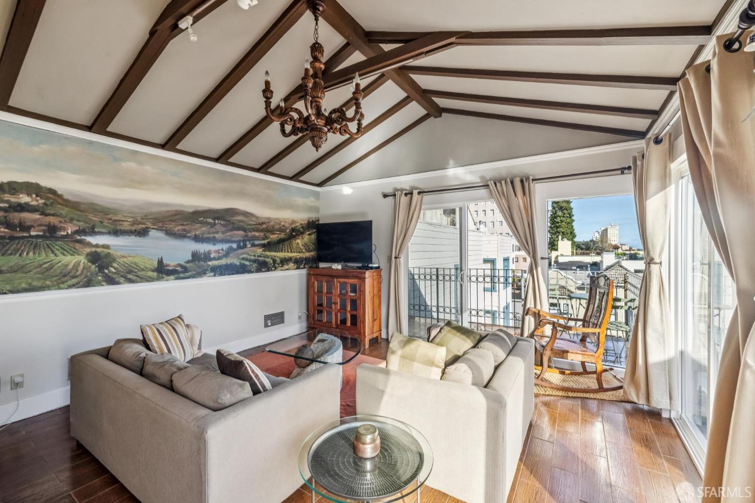 1262 Sacramento Street