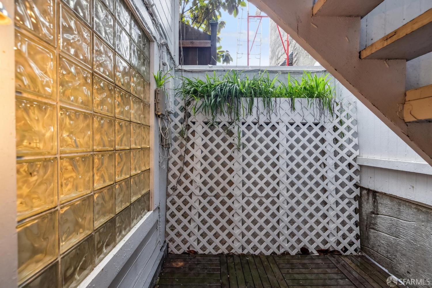 1262 Sacramento Street