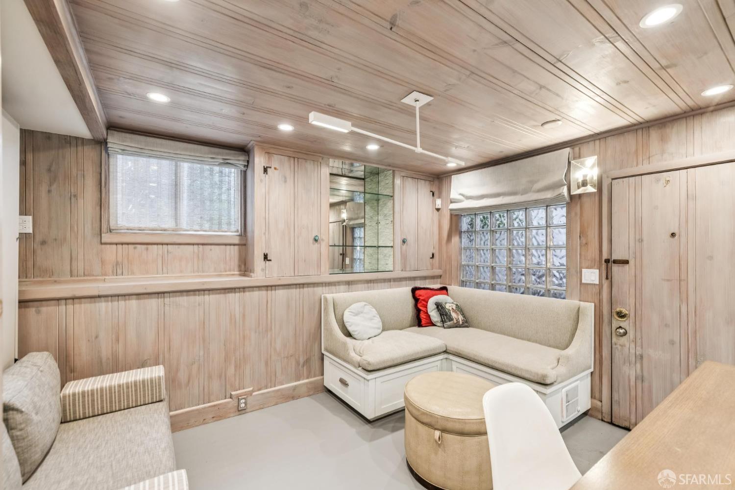 1262 Sacramento Street