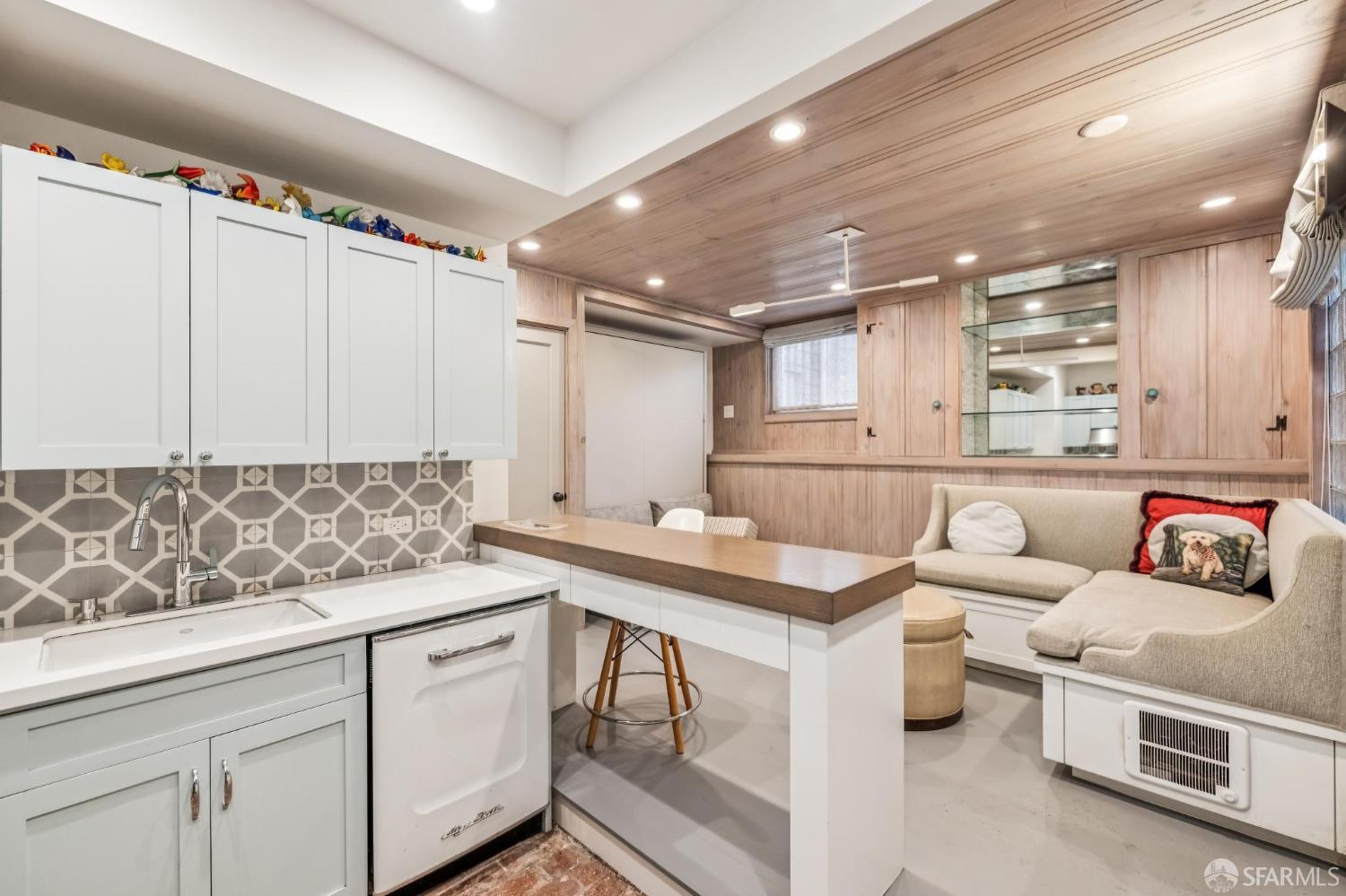 1262 Sacramento Street